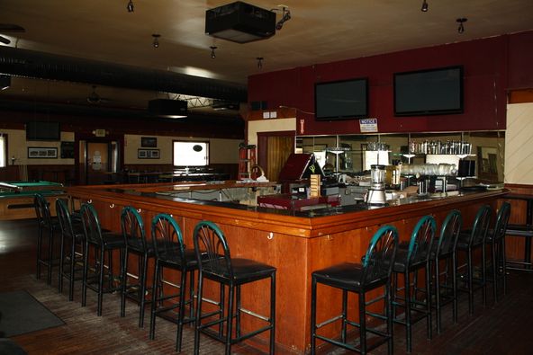 Stadium Sports Bar: 1468 Joliet St., Dyer, IN 46311